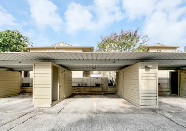 Photo 1 of Condo for sale at 9433 Pagewood Ln, Houston, TX 77063 | MLS# 13459714 | Listing updated on 2026-09-05