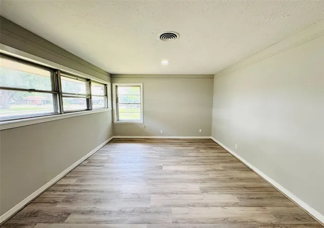 Photo 4 of Single family home for sale at 7905 Turquoise Ln, Houston, TX 77055 | MLS# 59879000 | Listing updated on 2026-09-09