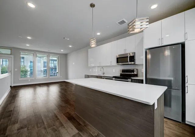 Photo 3 of Condo for sale at 4819 Caroline St #306, Houston, TX 77004 | MLS# 54357088 | Listing updated on 2026-09-04
