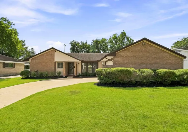 Photo 1 of Single family home for sale at 4943 Cheena Dr, Houston, TX 77096 | MLS# 46641100 | Listing updated on 2026-09-23