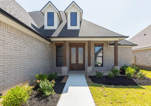 Photo 2 of Single family home for sale at 3580 Lily Ln, Beaumont, TX 77713 | MLS# 45546299 | Listing updated on 2026-09-21