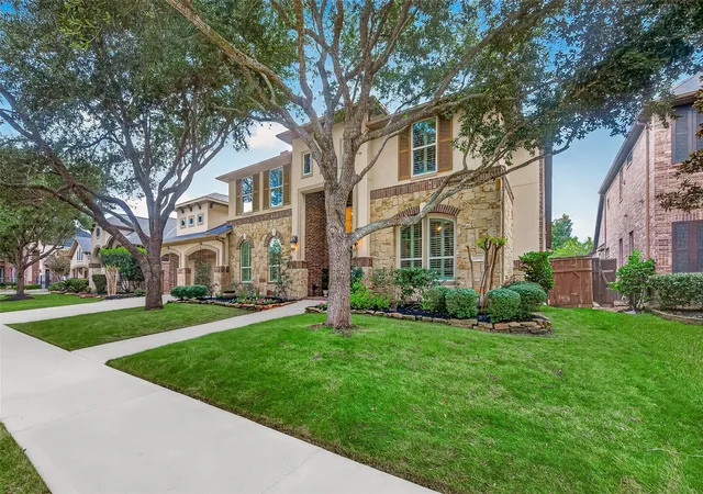 Photo 3 of Single family home for sale at 27618 Maverick Run Ln, Fulshear, TX 77441 | MLS# 36447828 | Listing updated on 2026-09-21