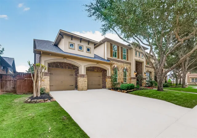 Photo 3 of Single family home for sale at 27618 Maverick Run Ln, Fulshear, TX 77441 | MLS# 36447828 | Listing updated on 2026-09-21