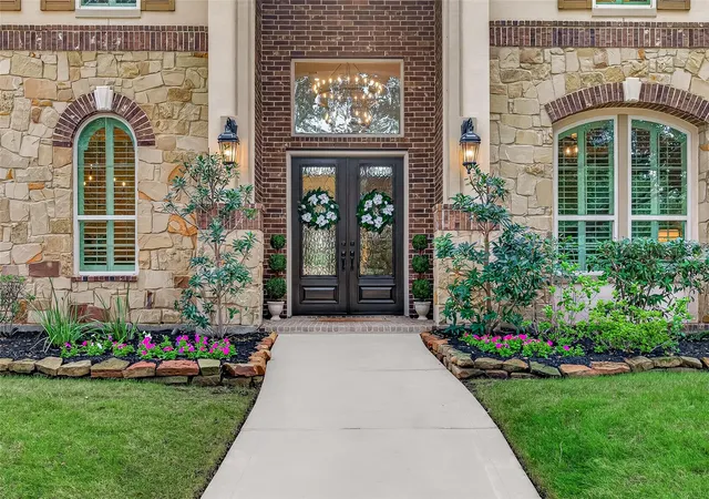 Photo 4 of Single family home for sale at 27618 Maverick Run Ln, Fulshear, TX 77441 | MLS# 36447828 | Listing updated on 2026-09-21