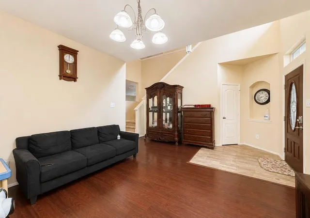 Photo 4 of Single family home for sale at 2422 Comal Dr, Deer Park, TX 77536 | MLS# 15049259 | Listing updated on 2026-09-27