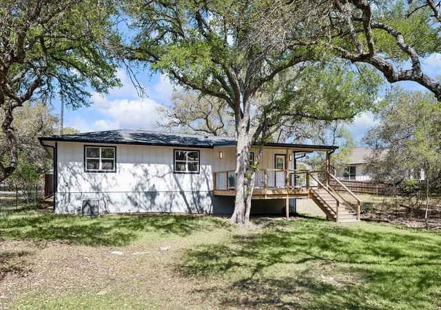 Photo 4 of Single family home for sale at 1231 Lavaca, Canyon Lake, TX 78133 | MLS# 94019755 | Listing updated on 2026-09-11
