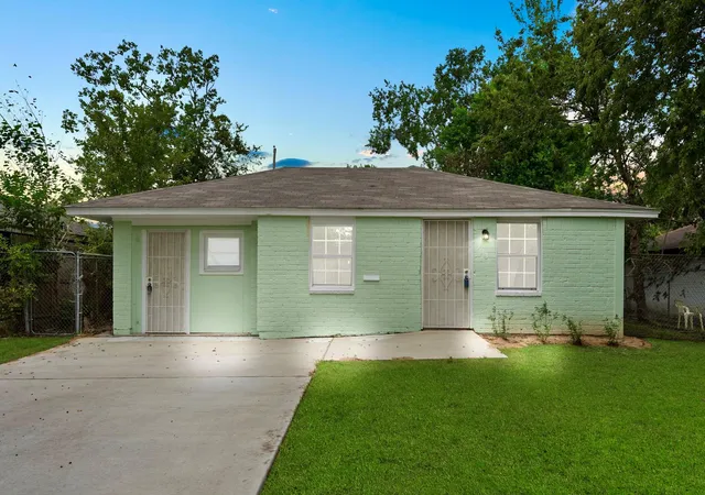 Photo 1 of Single family home for sale at 3031 Friar Point Rd, Houston, TX 77051 | MLS# 20551161 | Listing updated on 2026-09-16