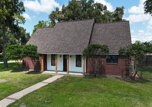 Photo 1 of Single family home for sale at 248 Canterbury Dr, West Columbia, TX 77486 | MLS# 58680541 | Listing updated on 2026-09-15