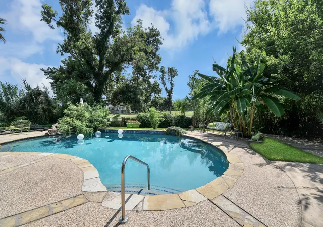 Photo 3 of Single family home for sale at 2627 Old S Dr, Richmond, TX 77406 | MLS# 53255253 | Listing updated on 2026-09-19
