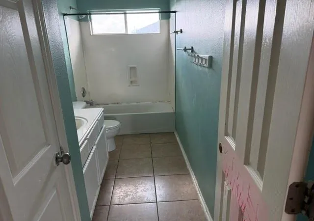 Photo 4 of Sale Pending at 11423 Cyn Shore Dr, Humble, TX 77396 | MLS# 82586406 | Listing updated on 2026-09-08