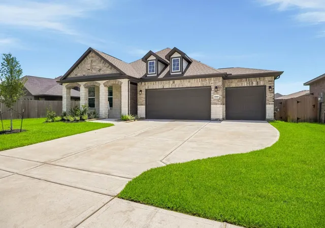 Photo 2 of Single family home for sale at 23614 Zinfandel Dr, Alvin, TX 77511 | MLS# 3132117 | Listing updated on 2026-09-16