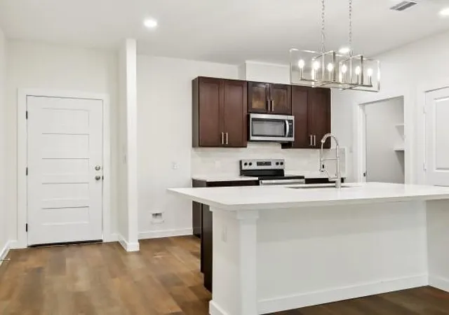 Photo 4 of Single family home for sale at 527 Autumn Ln, Livingston, TX 77351 | MLS# 60443340 | Listing updated on 2026-09-11