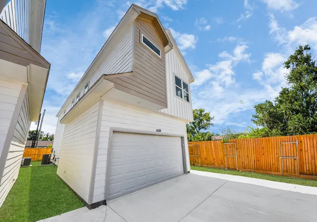 Photo 4 of Single family home for sale at 4129 E Toliver St, Houston, TX 77016 | MLS# 15767082 | Listing updated on 2026-09-02