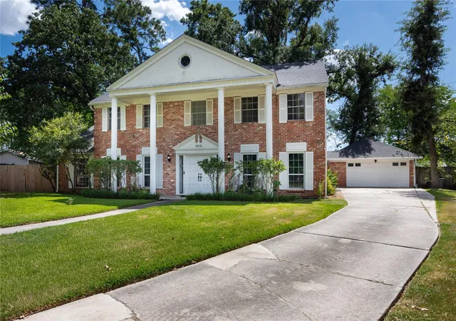 Photo 2 of Single family home for sale at 906 Glouchester Ln, Houston, TX 77073 | MLS# 18787165 | Listing updated on 2026-09-22