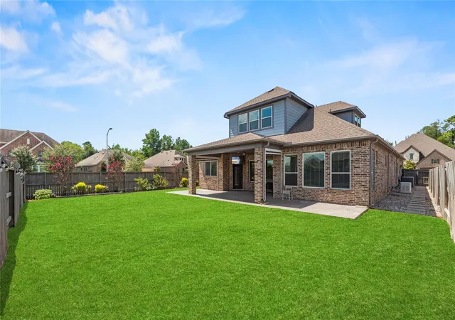 Photo 4 of Single family home for sale at 25102 Dovetail Cvs Ct, Tomball, TX 77375 | MLS# 19579324 | Listing updated on 2026-09-23
