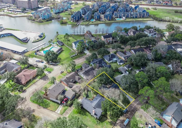Photo 3 of Sale Pending at 18230 Caprice Ln, Houston, TX 77058 | MLS# 63304238 | Listing updated on 2026-09-19