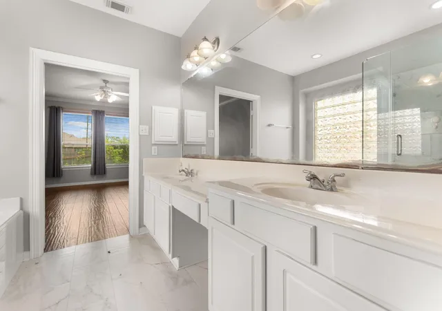 Photo 3 of Single family home for sale at 12702 Robins Crst Dr, Tomball, TX 77377 | MLS# 24330520 | Listing updated on 2026-09-09