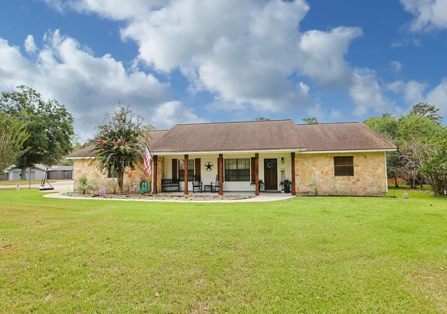 Photo 1 of Single family home for sale at 1207 Gail Dr, Pinehurst, TX 77362 | MLS# 92199029 | Listing updated on 2026-09-05