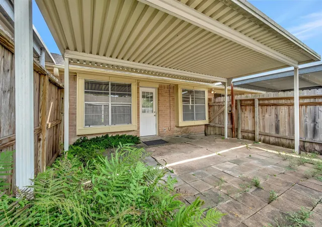Photo 26 of Sale Pending at 3980 Laura Leigh Dr, Friendswood, TX 77546 | MLS# 94171924 | Listing updated on 2026-10-10