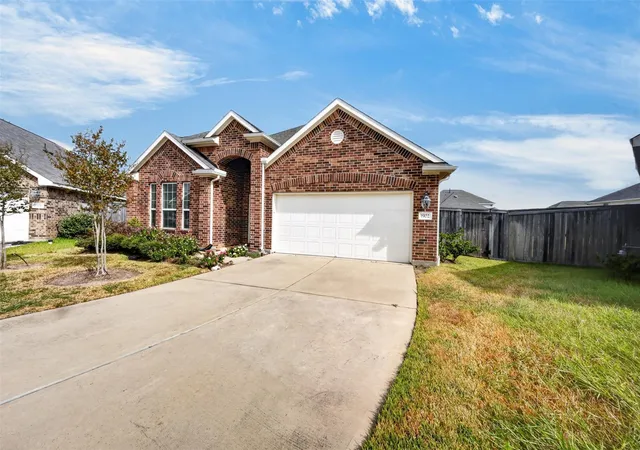 Photo 2 of Single family home for sale at 1902 Willow Ridge Ln, Brookshire, TX 77423 | MLS# 9513227 | Listing updated on 2026-10-06