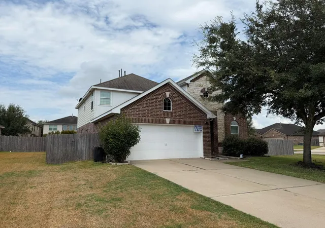 Photo 1 of Single family home for sale at 5902 Carnaby Ln, Rosenberg, TX 77471 | MLS# 3671363 | Listing updated on 2026-10-06