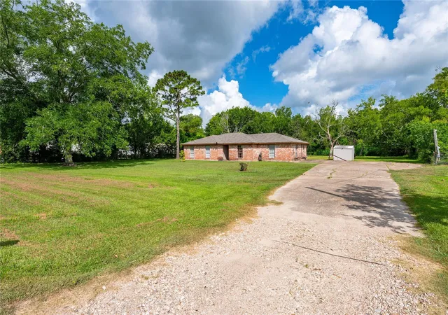Photo 2 of Single family home for sale at 1857 County Rd 99, Alvin, TX 77511 | MLS# 71997722 | Listing updated on 2026-10-07