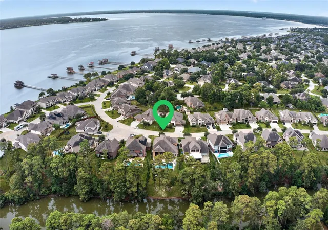 Photo 2 of Single family home for sale at 13718 Nubenbrook Lake Dr, Houston, TX 77044 | MLS# 17470799 | Listing updated on 2026-09-27