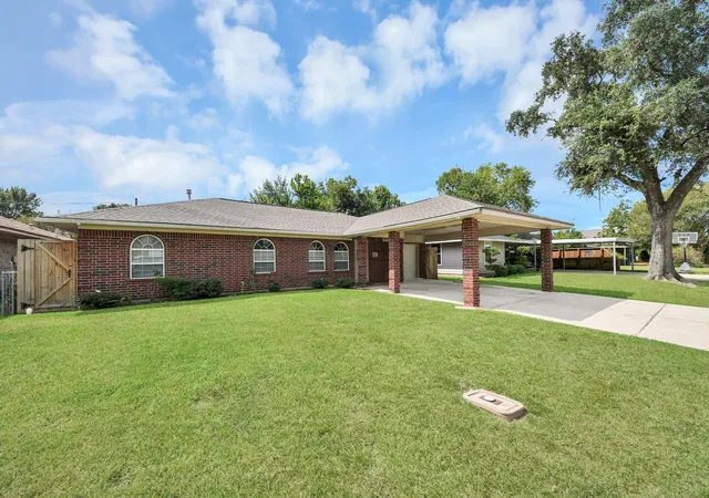 Photo 2 of Single family home for sale at 1412 Greenbriar Ave, Pasadena, TX 77502 | MLS# 70270819 | Listing updated on 2026-09-27