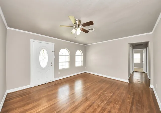 Photo 4 of Single family home for sale at 1412 Greenbriar Ave, Pasadena, TX 77502 | MLS# 70270819 | Listing updated on 2026-09-27