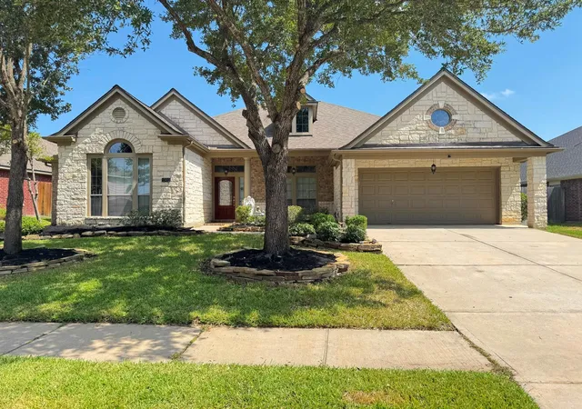 Photo 2 of Single family home for sale at 13410 Northspring Bnd Ln, Cypress, TX 77429 | MLS# 20192322 | Listing updated on 2026-09-10