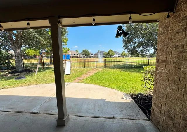 Photo 3 of Single family home for sale at 13410 Northspring Bnd Ln, Cypress, TX 77429 | MLS# 20192322 | Listing updated on 2026-09-10