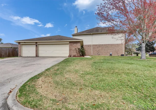 Photo 2 of Single family home for sale at 20919 Burnt Amber Ln, Houston, TX 77073 | MLS# 88988043 | Listing updated on 2026-09-16