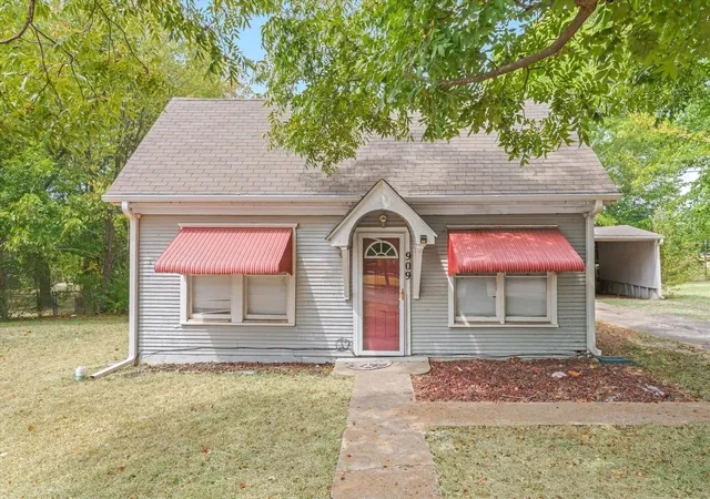 Photo 1 of Single family home for sale at 909 N Naid St, Grand Saline, TX 75140 | MLS# 86973806 | Listing updated on 2026-09-01