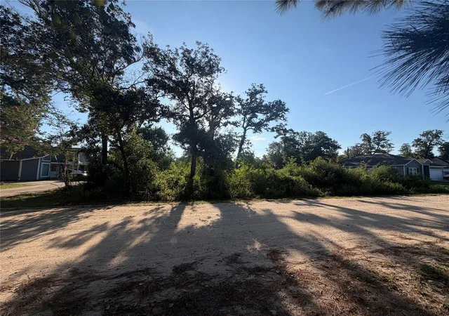 Photo 1 of Land for sale at 26239 Lakeshore Dr, Hempstead, TX 77445 | MLS# 31049842 | Listing updated on 2026-09-15