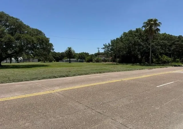 Photo 2 of Land for sale at 800 3rd Avenue N, Texas City, TX 77590 | MLS# 6687769 | Listing updated on 2026-09-14