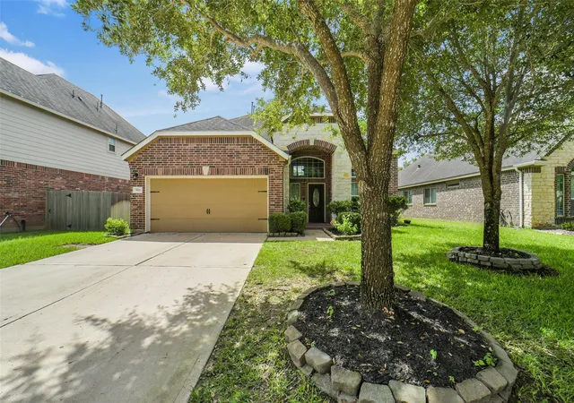Photo 3 of Single family home for sale at 5811 Micah Ln, Rosenberg, TX 77471 | MLS# 87435040 | Listing updated on 2026-10-06