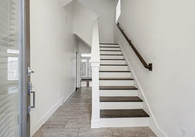 Photo 4 of Single family home for sale at 715 Hartman St, Houston, TX 77007 | MLS# 60837463 | Listing updated on 2026-09-23