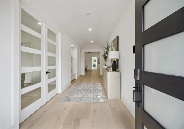 Photo 2 of Single family home for sale at 1302 Springrock Ln, Houston, TX 77055 | MLS# 47155734 | Listing updated on 2026-09-19