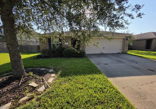 Photo 1 of Single family home for sale at 9811 Garnet Fls Dr, Rosharon, TX 77583 | MLS# 57693823 | Listing updated on 2026-09-11