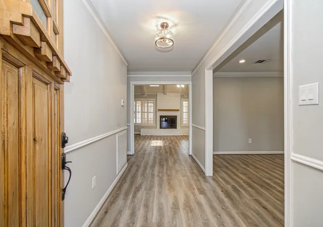 Photo 3 of Single family home for sale at 10715 Candlewood Dr, Houston, TX 77042 | MLS# 19210041 | Listing updated on 2026-09-26
