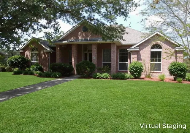 Photo 1 of Single family home for sale at 2711 Woodcreek Ln, Houston, TX 77073 | MLS# 70201410 | Listing updated on 2026-09-22