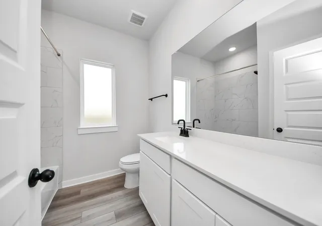 Photo 4 of Sale Pending at 71 Leon Way, Dayton, TX 77535 | MLS# 64843250 | Listing updated on 2026-10-09