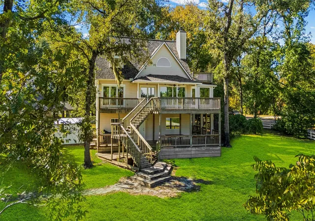Photo 2 of Sale Pending at 416 Island Dr, Livingston, TX 77351 | MLS# 96139674 | Listing updated on 2026-09-11