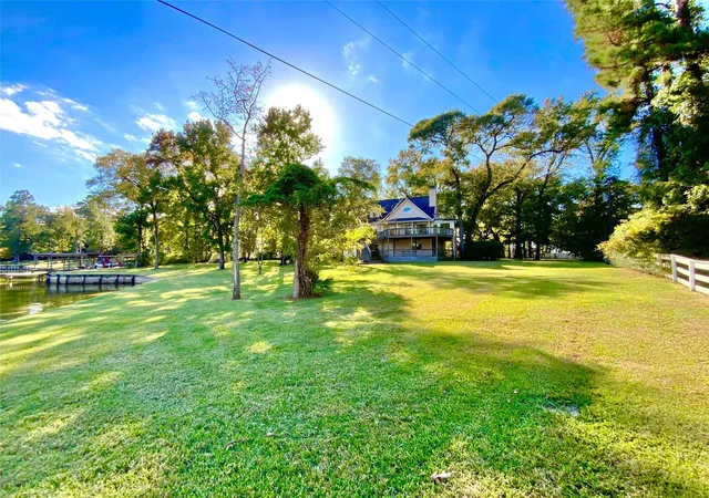 Photo 3 of Sale Pending at 416 Island Dr, Livingston, TX 77351 | MLS# 96139674 | Listing updated on 2026-09-11