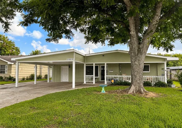 Single family home for sale at 2820 Oleander Ln, Groves, TX 77619 | MLS# 33778487