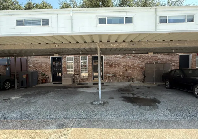 Photo 3 of Condo for sale at 6410 Del Monte Dr #3, Houston, TX 77057 | MLS# 25879227 | Listing updated on 2026-09-17