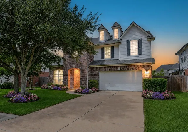 Photo 2 of Single family home for sale at 12007 Bright Landing Ct, Pearland, TX 77584 | MLS# 88187140 | Listing updated on 2026-09-21