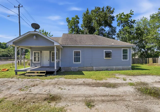 Photo 1 of Single family home for sale at 6803 Donlen St, Houston, TX 77022 | MLS# 87563412 | Listing updated on 2026-09-04