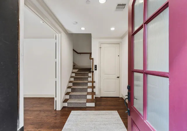Photo 3 of Townhouse for sale at 1303 W Bell St, Houston, TX 77019 | MLS# 17340555 | Listing updated on 2026-09-12
