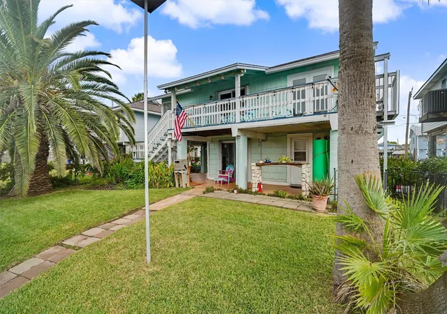 Photo 1 of Single family home for sale at 531 Pompano St, Hitchcock, TX 77563 | MLS# 28565349 | Listing updated on 2026-09-15